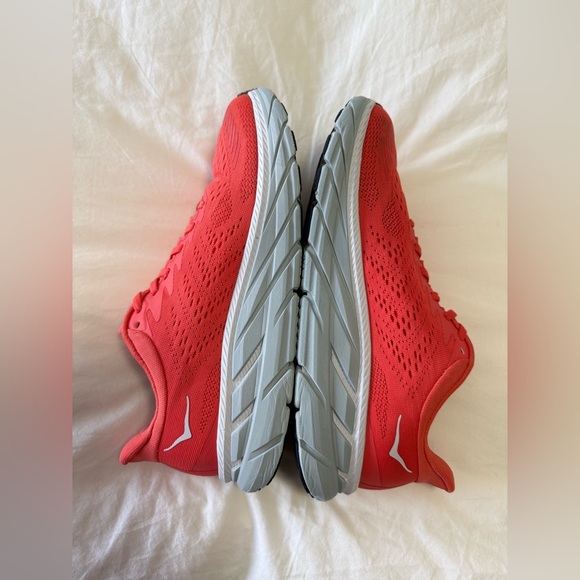 Hoka One One | Women’s 9.5 | Clifton 7 Coral White Running Shoes Sneakers - Picture 7 of 11